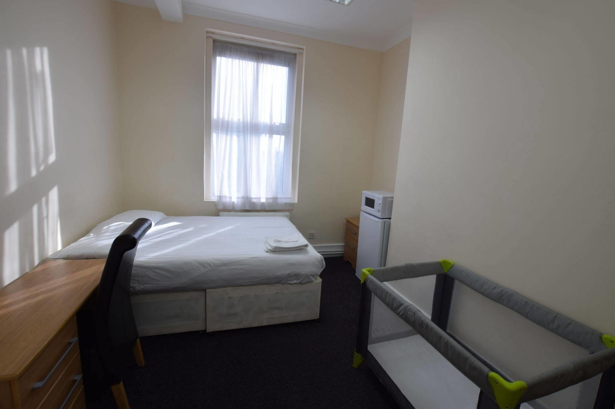 York Hotel Ілфорд Екстер'єр фото