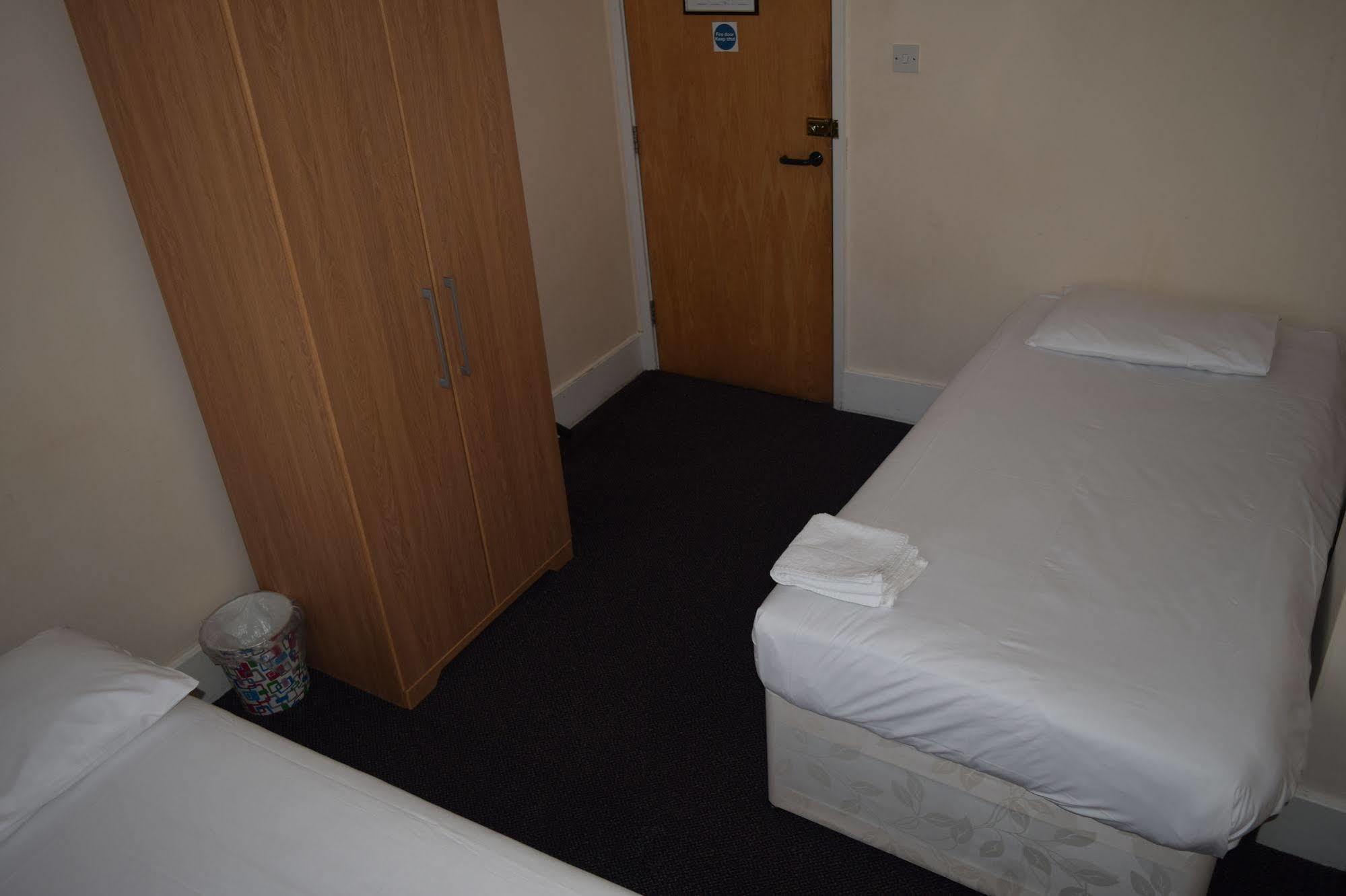 York Hotel Ілфорд Екстер'єр фото