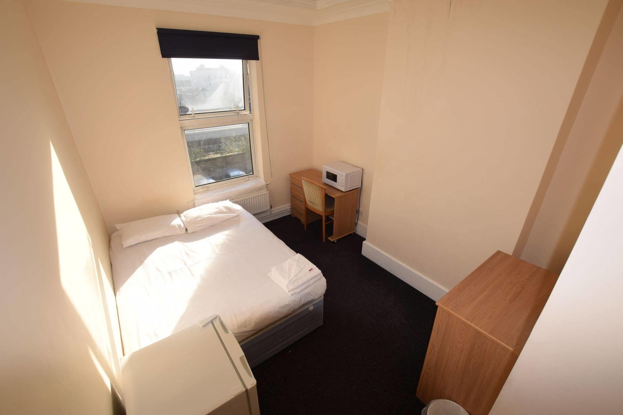 York Hotel Ілфорд Екстер'єр фото