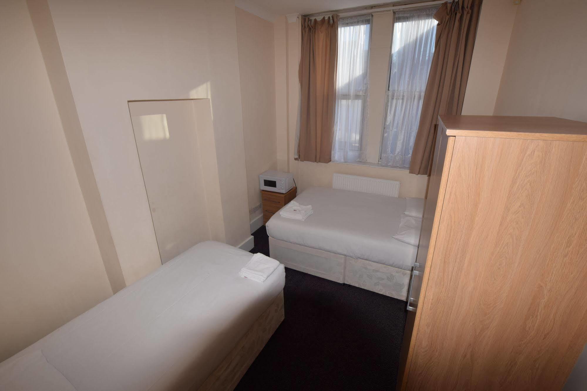 York Hotel Ілфорд Екстер'єр фото